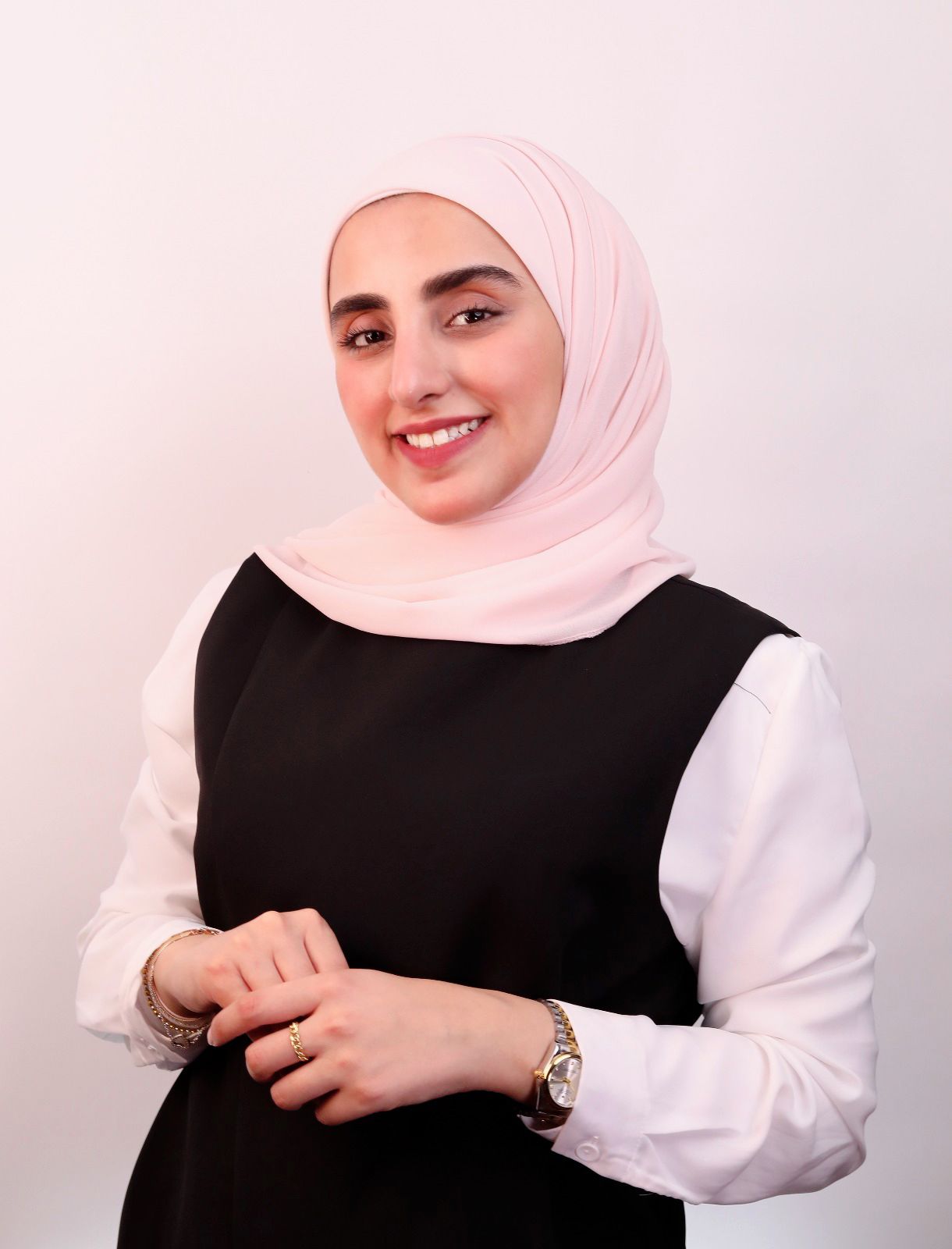 إيناس القرالة